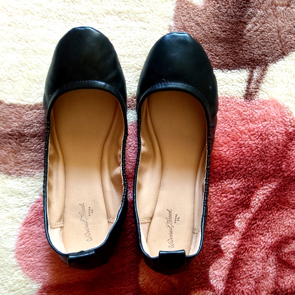 Universal Thread Black Flat Shoes
